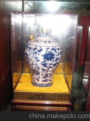 品味尊貴，分享情誼 茅臺53%醬香型（中.王龍）富貴吉祥酒